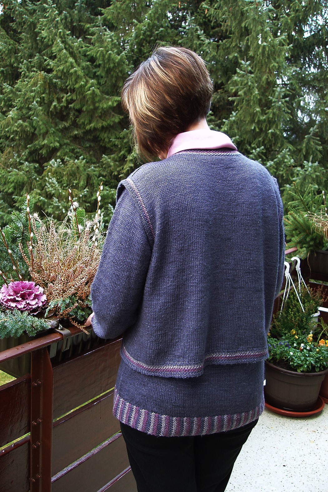 Lotte's Winter Combination - Vest and Sweater with borders in the Peruvian Weave-Knit pattern