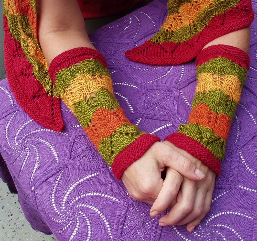 Hat and wrist warmers in "autumn leaves" pattern