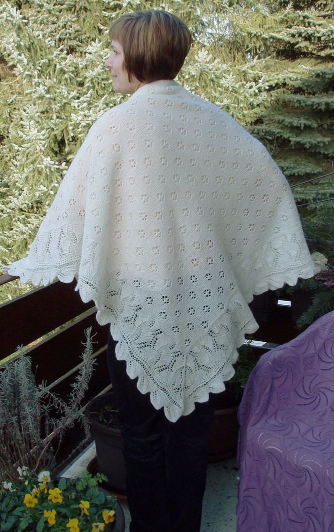Spring in the Woods – a new lace shawl by Lotte