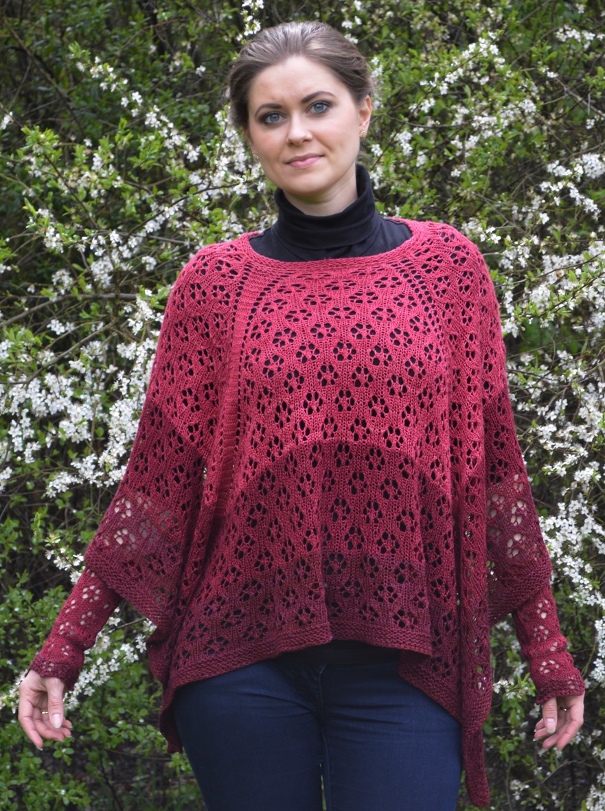 Poncho mit Blütenmuster