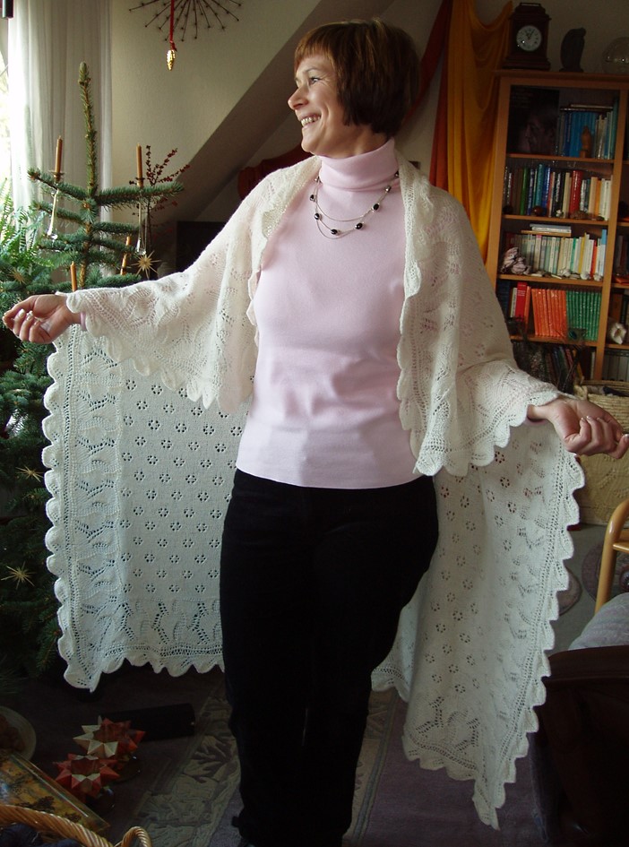 Spring in the Woods – a new lace shawl by Lotte